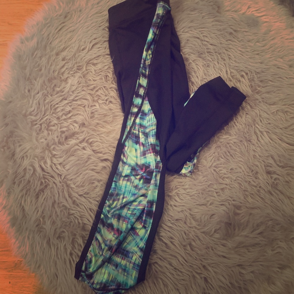 NWOT! Gym leggings! Capri length!